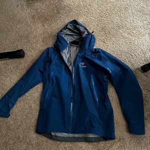 Arc’teryx Beta LT size XL